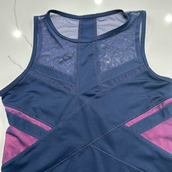 Women’s Lucky in Love Tennis Set with 2 Tops & 1 Skirt navy/pink size XS 0-2 - Picture 3 of 8